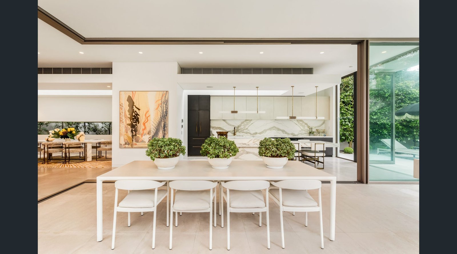 Contemporary kitchen showcase